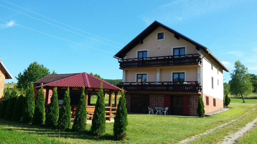 Jelena Hotel Korenica Buitenkant foto