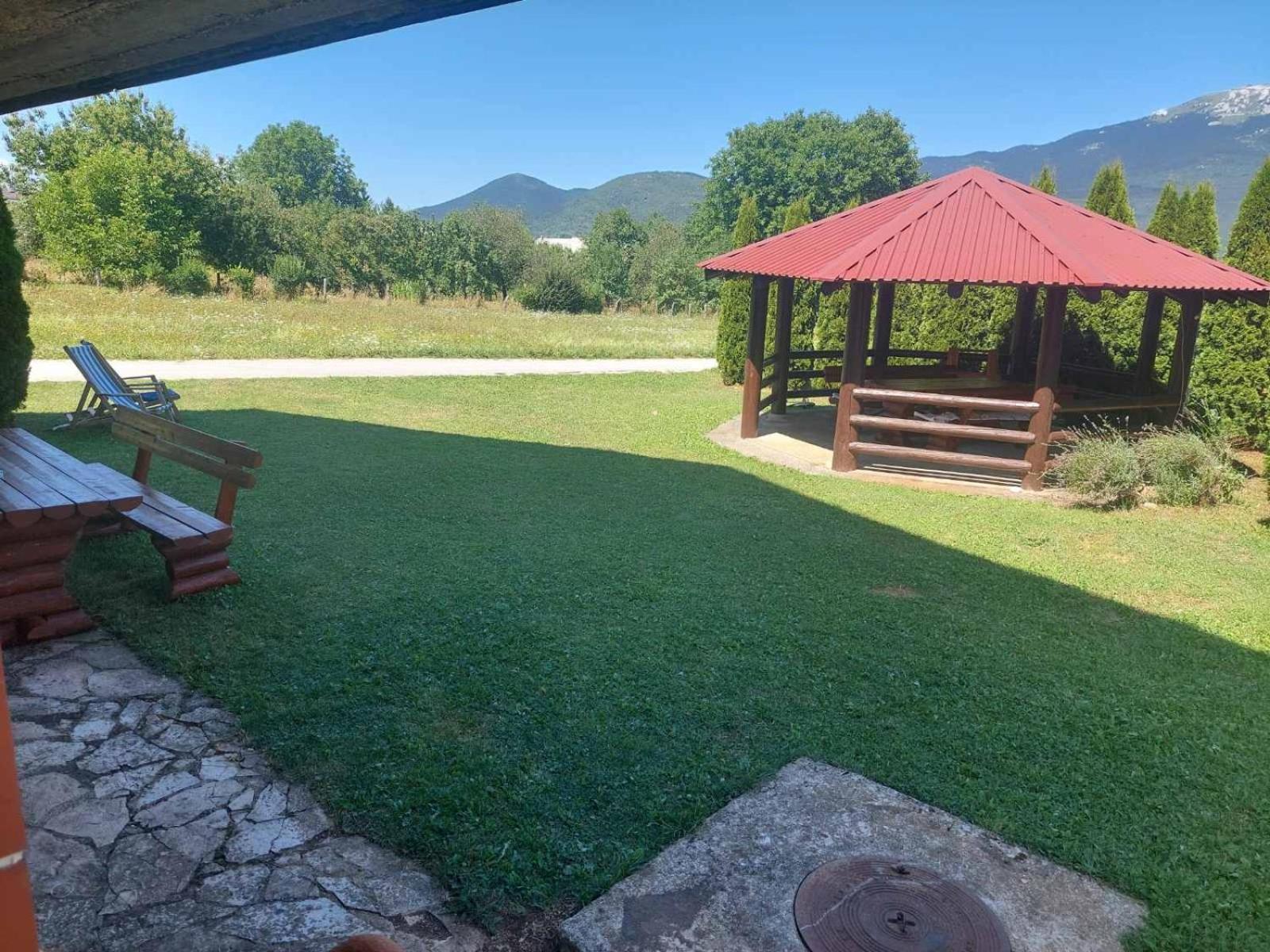 Jelena Hotel Korenica Buitenkant foto