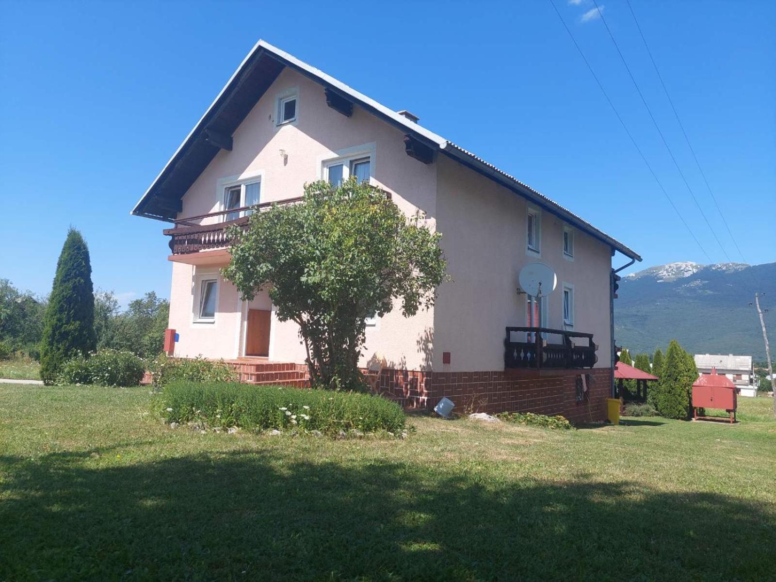 Jelena Hotel Korenica Buitenkant foto
