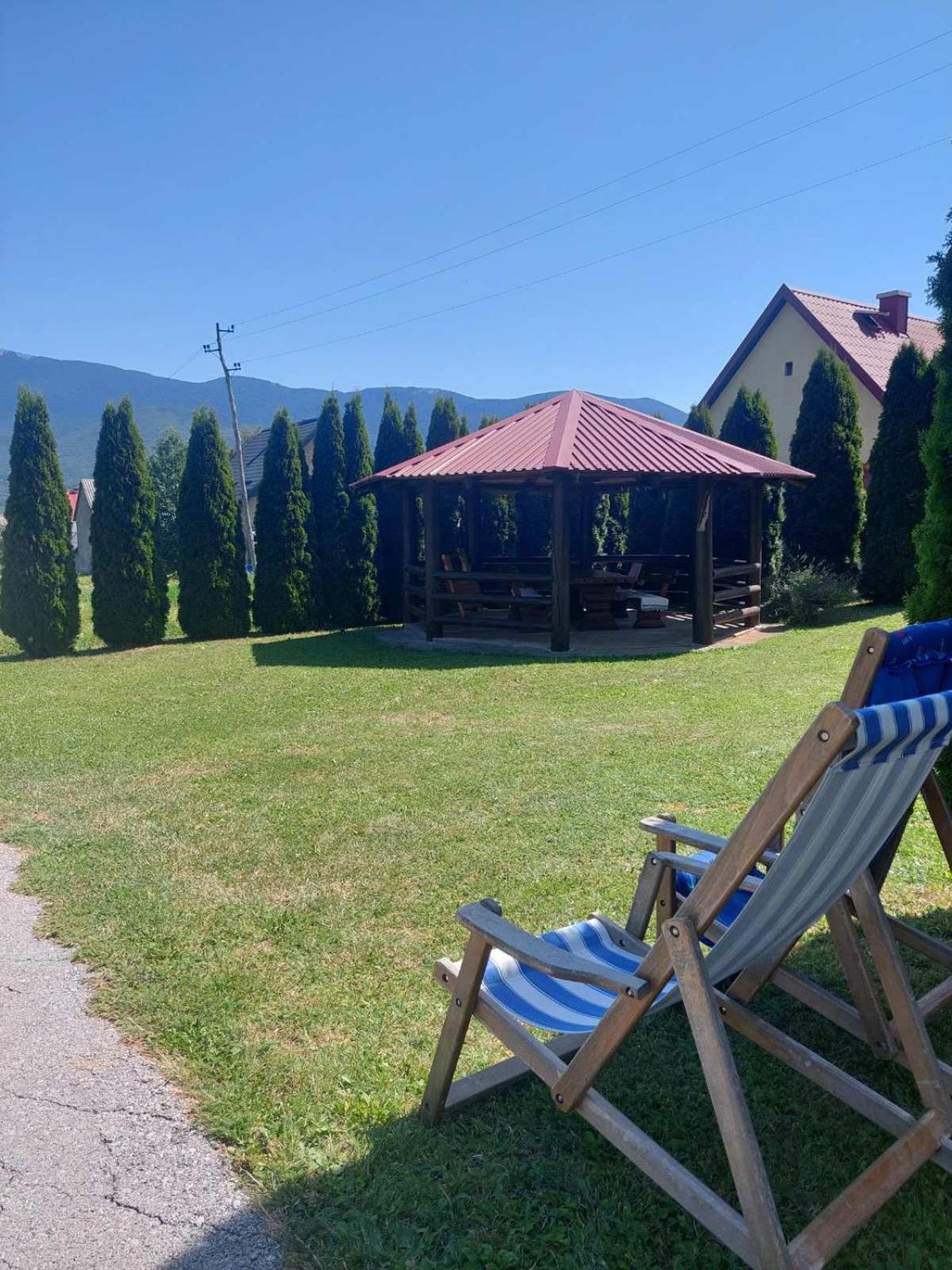 Jelena Hotel Korenica Buitenkant foto