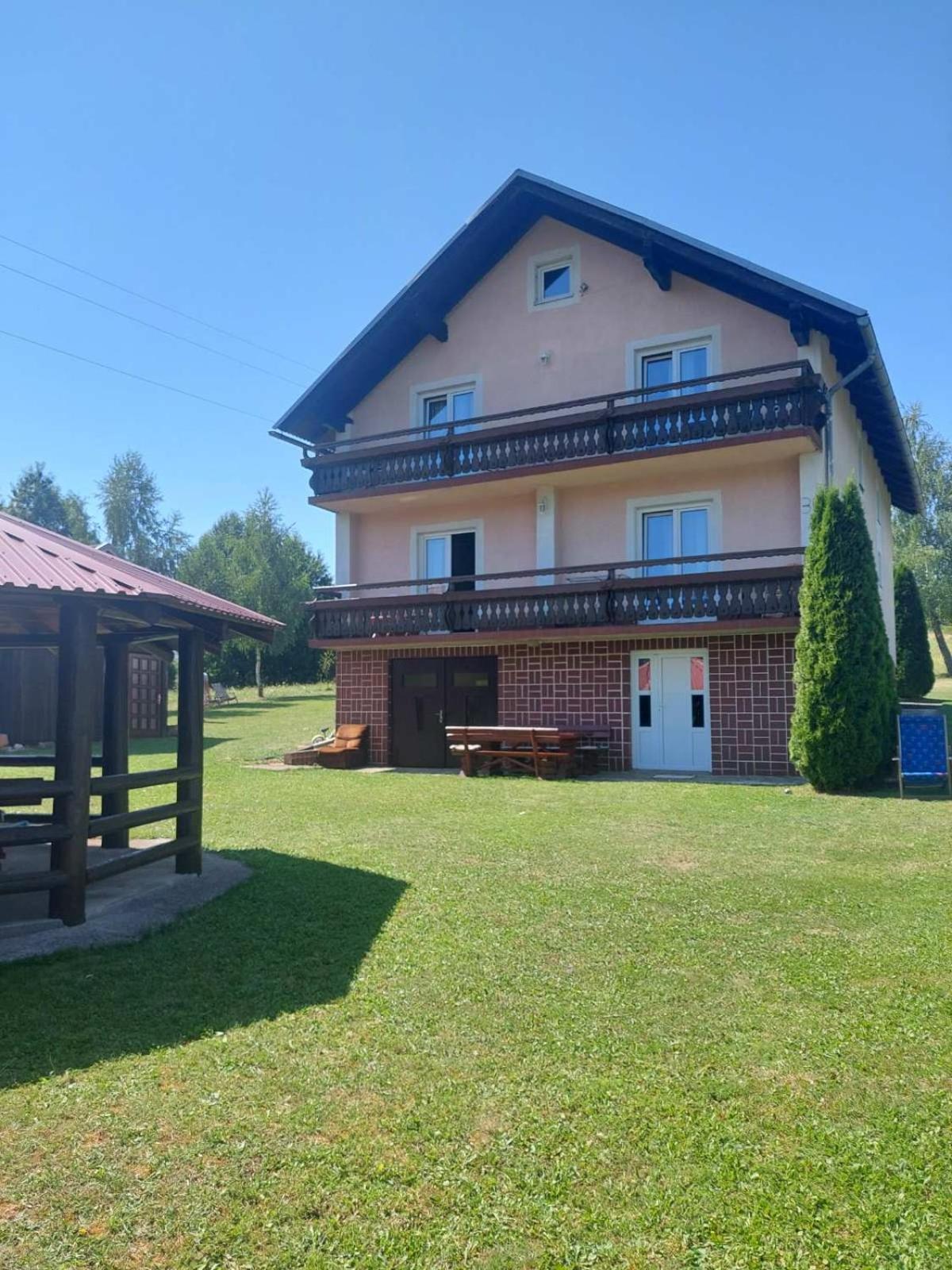 Jelena Hotel Korenica Buitenkant foto