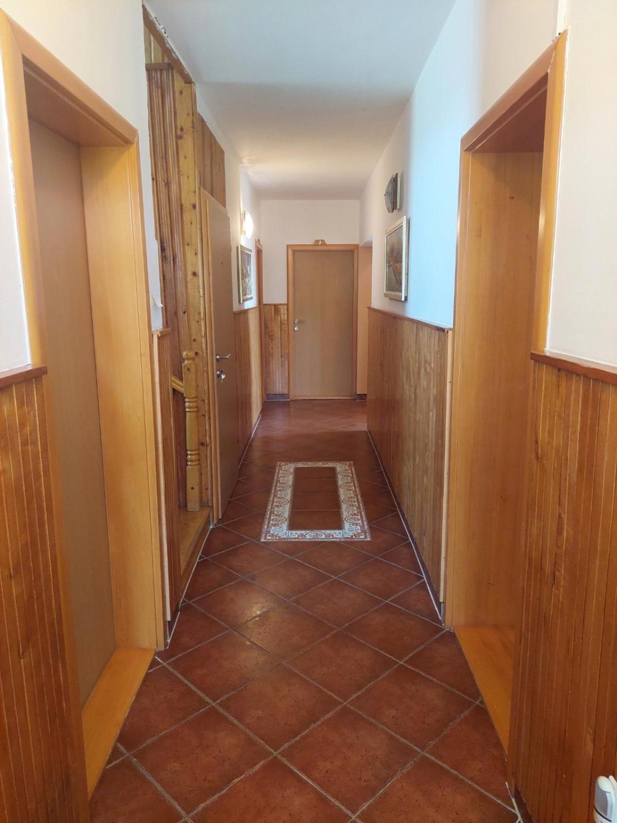 Jelena Hotel Korenica Buitenkant foto