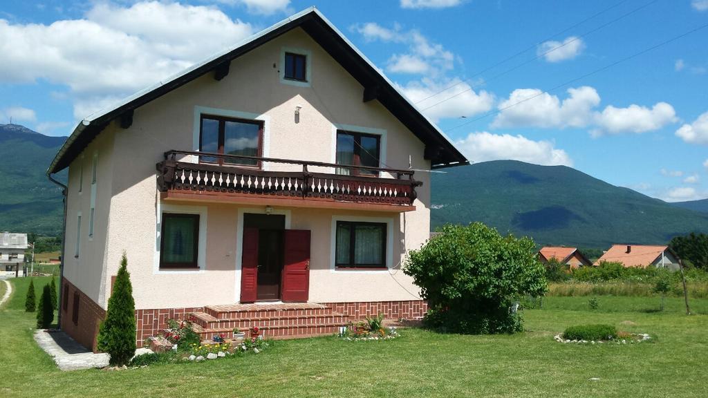 Jelena Hotel Korenica Buitenkant foto
