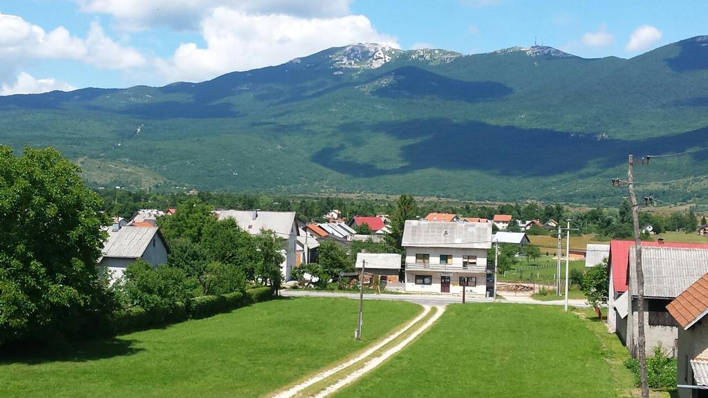 Jelena Hotel Korenica Buitenkant foto
